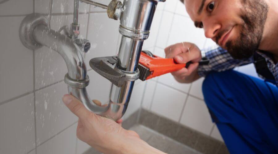 Expert burst pipe repair services in Graymont, IL